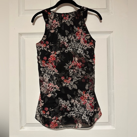 White House Black Market Floral, Halter neckline Top size 0 - Picture 5 of 5